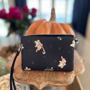 Coach snowman pouch with cute charms!! BLACK FRIDAY SALE!!